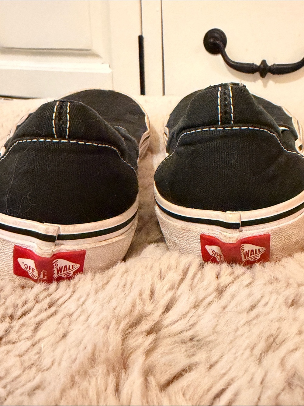 Vans - Picture 6 of 7